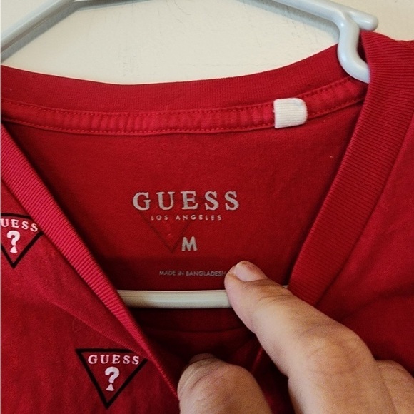 Mens guess all over print red size medium - Picture 2 of 3